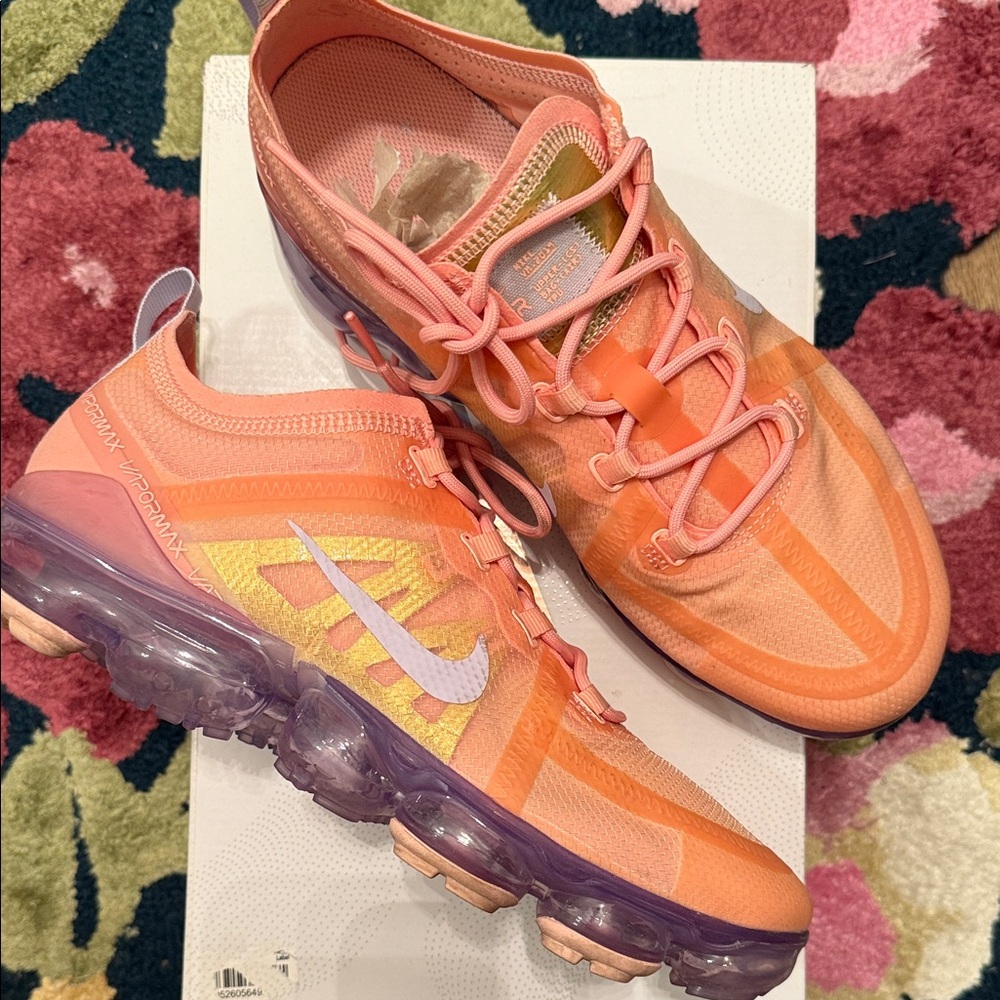 Nike Women's Vibrant Orange and Pink Vapor Sneakers